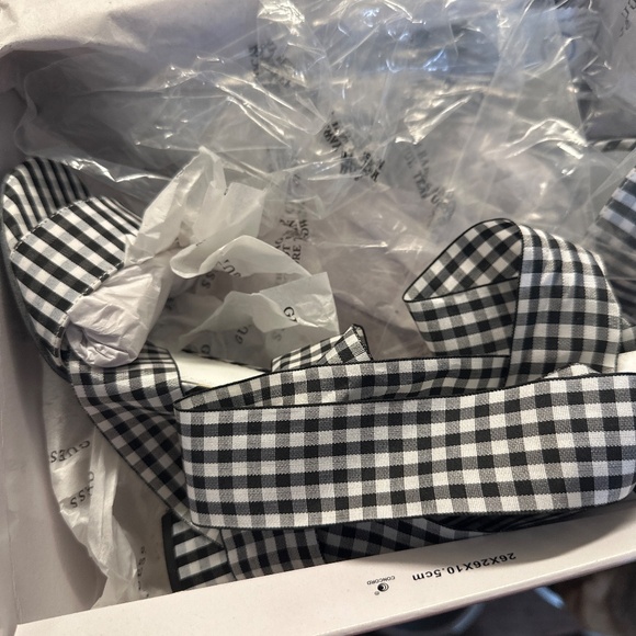 Guess hells - Picture 2 of 4